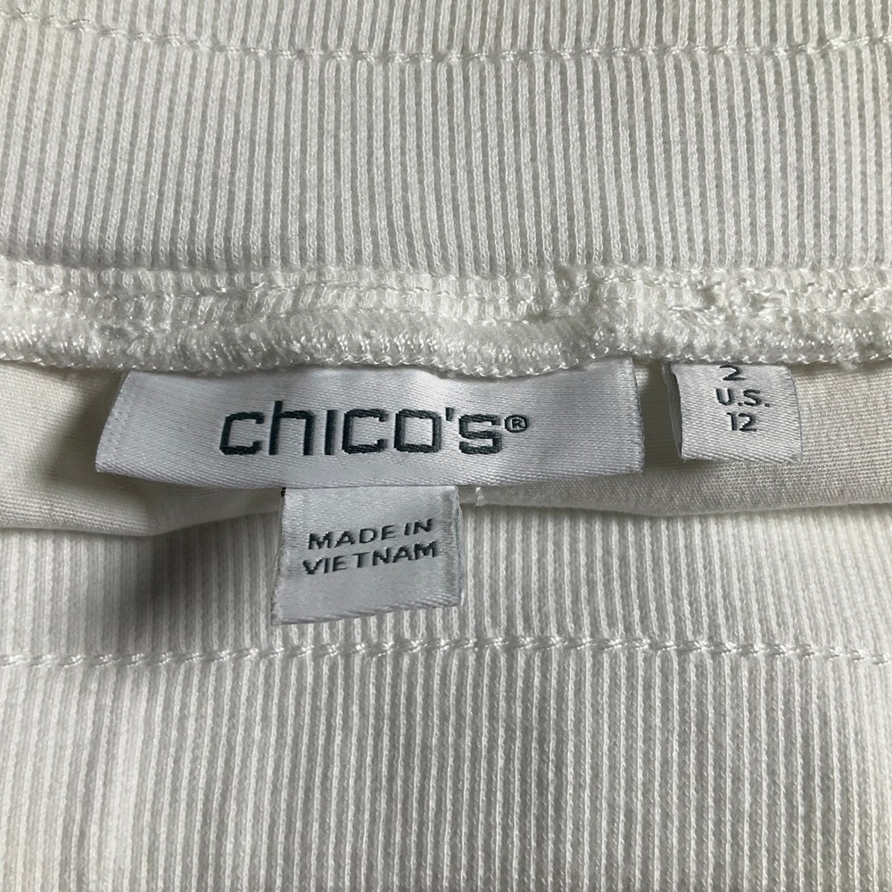Chicos Women's‎ White Pants Size 2 (US L) Cropped Eyelet Details Vacation Cruise - Picture 3 of 13